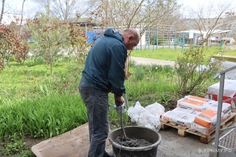 Продолжаются плановые работы по ремонту учреждений образования города