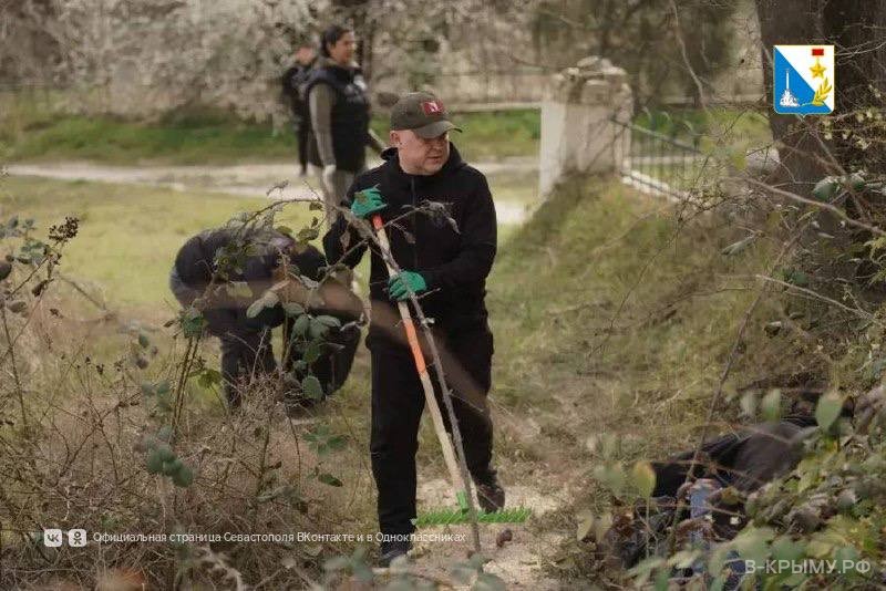 Более 1100 севастопольцев убрали 277 кубометров мусора на городском субботнике